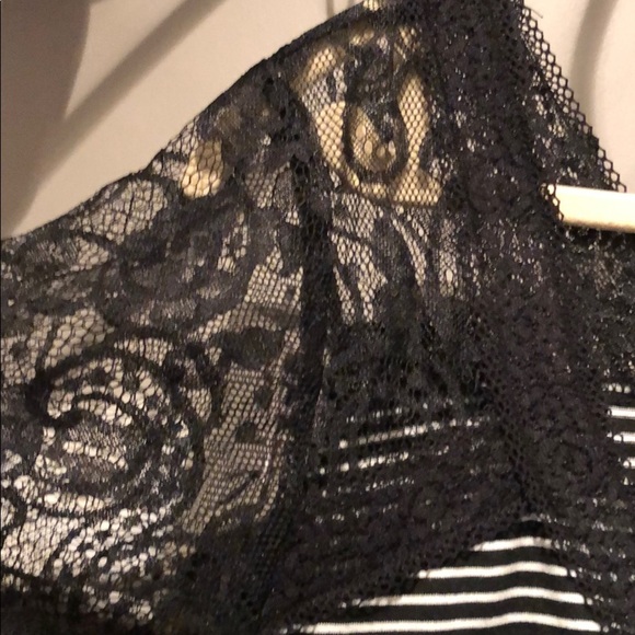 Vici lace sleeve top - Picture 4 of 6